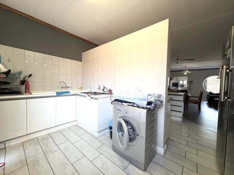 To Let 3 Bedroom Property for Rent in Riebeeckstad Free State